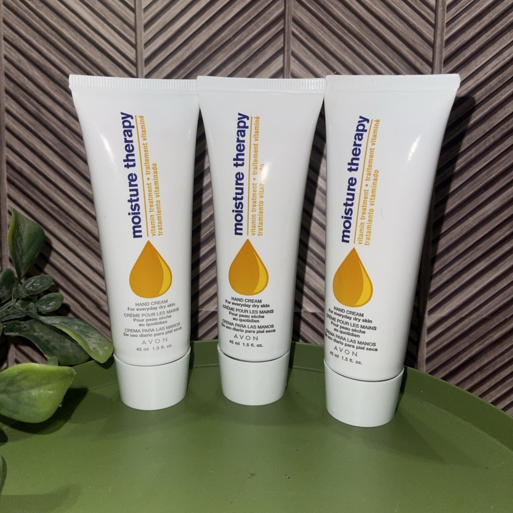 AVON Moisture Therapy vitamin treatment Mini Hand Cream bundle - Lot of 3 purse